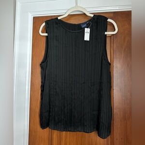 GAP Black Sleeveless Pleated Blouse